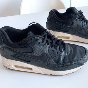 Nike Air Max 90 Premium Womens Athletic Shoes Low Black Gum 443817-010 Size 6.5